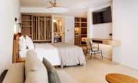 Juniorsuite med direkte adgang til privat, delt pool