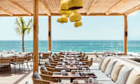 A la carte-restaurant med grillretter