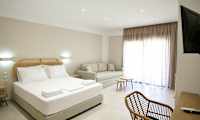 1-værelses lejlighed med balkon / 1-værelses lejlighed med privat pool
