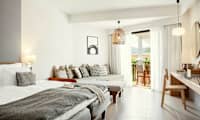 1-værelses Family Suite med balkon mod poolområdet