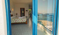 1-værelses lejlighed med balkon mod havet