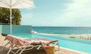 2-værelses Club House Pool Suite med terrasse med havudsigt og direkte adgang til privat delt pool