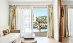 Suite med to rum mod omgivelserne