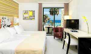 Dobbeltværelse med havudsigt