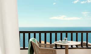 Dobbeltværelse med havudsigt og halvpension