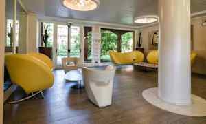 Siddeområde i lobbyen