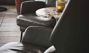 Siddeområde i lobbyen