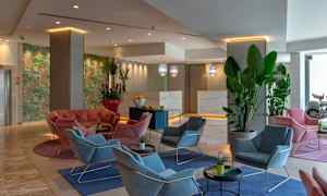 Siddeområde i lobbyen