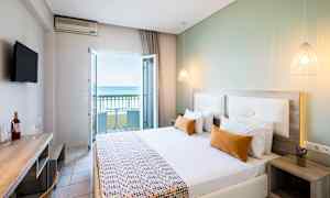 Dobbeltværelse med balkon og havudsigt