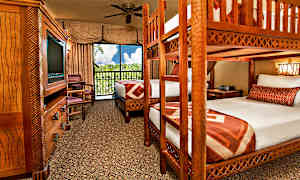 Dobbeltværelse standard med en queensize dobbeltseng og en køjeseng