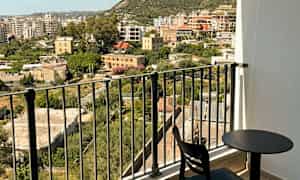 2-værelses lejlighed med balkon og mulighed for to ekstra opredninger