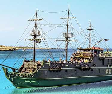 Drillesyge sørøvere og pirater - alle mand ombord!