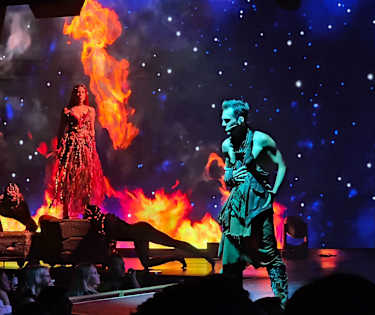 Glitter, sang og underholdning