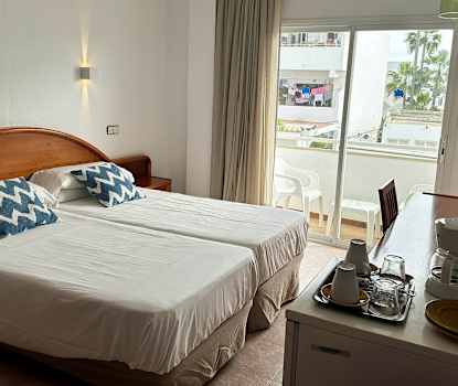 Dobbeltværelse mod gaden