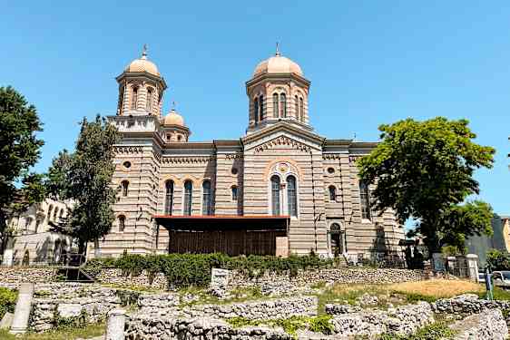 VAR A taste of Romania (ROMA)