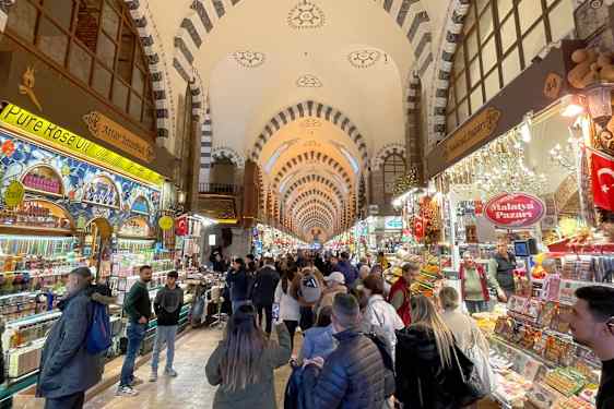 Spice Bazaar (Mısır Çarşısı)