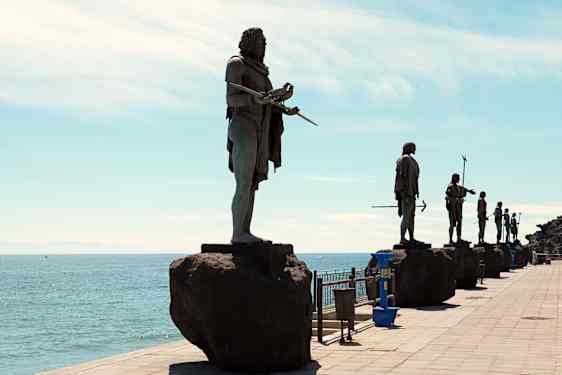 Statuer af guanches i Candelaria