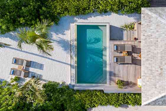 Hurawalhi Island Resort.