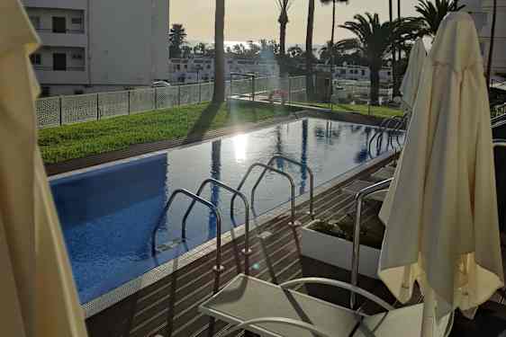 Hotelværelse med direkte pooladgang på Tenerife