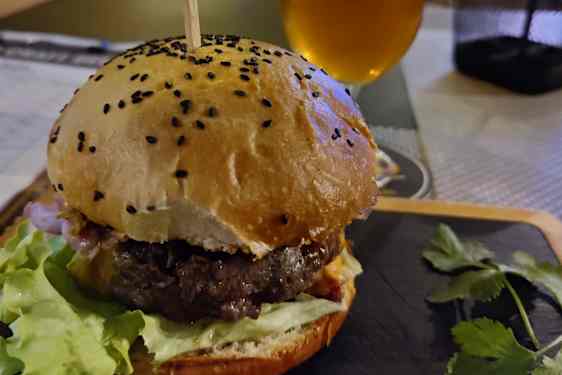 Burger og øl på Tenerife