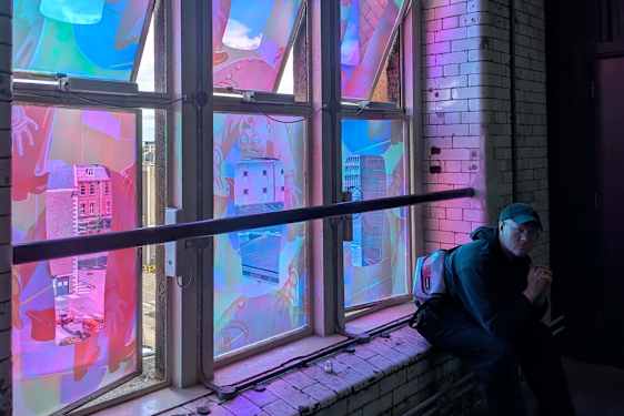 Farverige vinduesruder