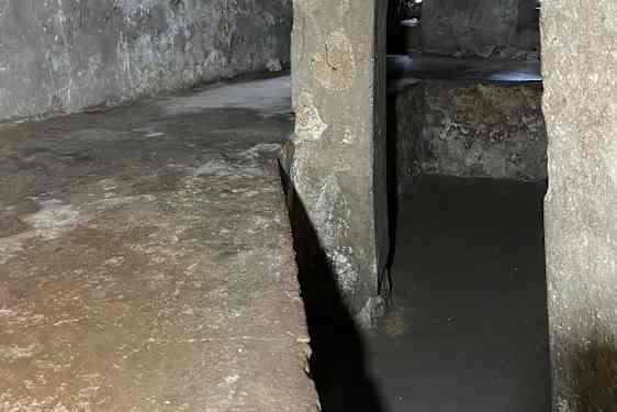 Små rum, hvor slaverne blev stuvet sammen