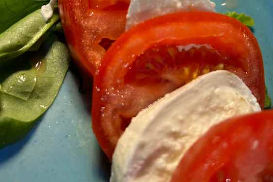 Insalata di caprese