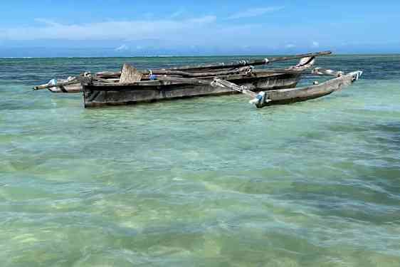 Krystalklart vand ved Zanzibar