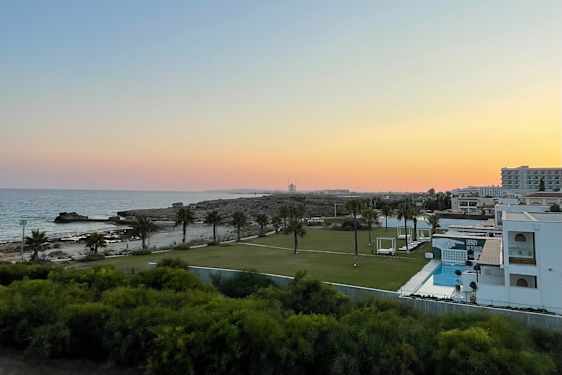 Solnedgang set fra Ocean Beach Club