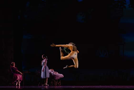 Teater. Foto: Xuan Nguyen. Unsplash.