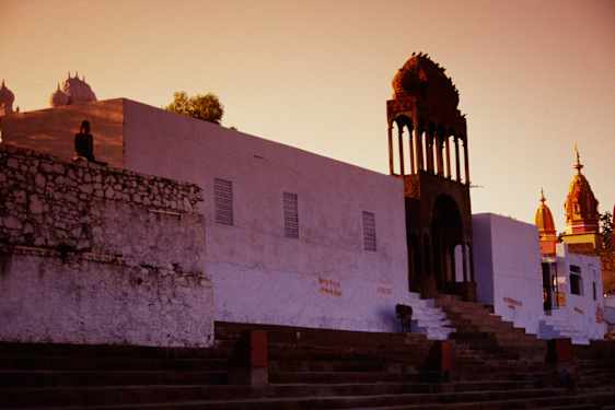 Meditation og ældgammel indisk arkitektur