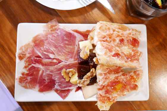 Tapas på Bar Espana på Calle Can Escursac