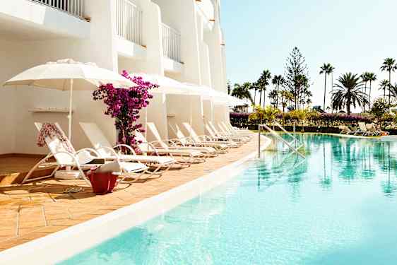 Classic Pool Suite