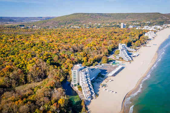 Overbliksbillede over Albena