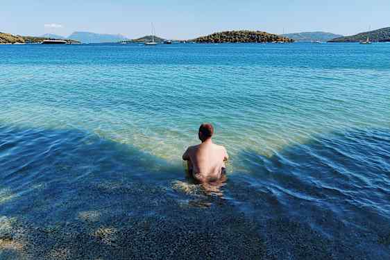 Stranden i Nidri, uden for hotellet Corali Beach.