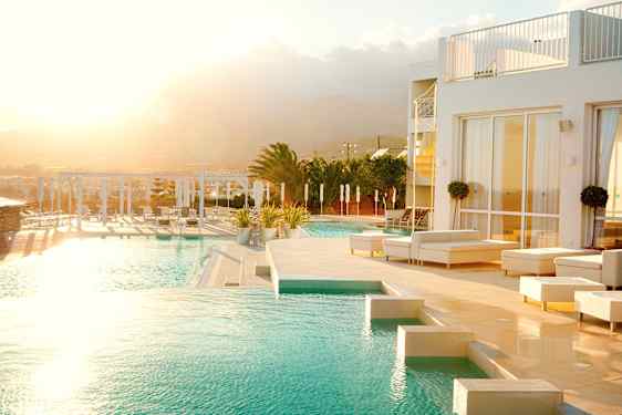 Værelser med direkte pooladgang på Ocean Beach Club Kreta