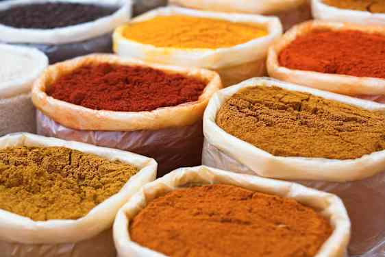 Farverige krydderier