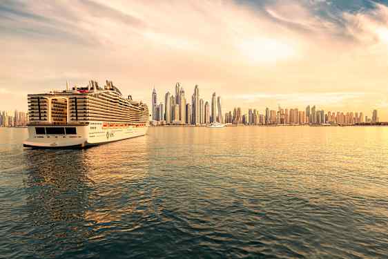 MSC skib på vej mod Dubai