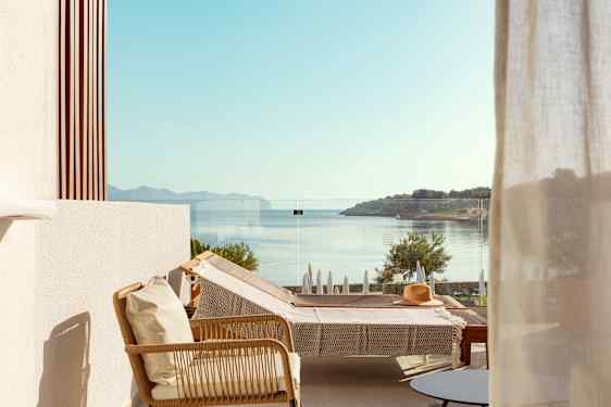 Prime Lounge Suite