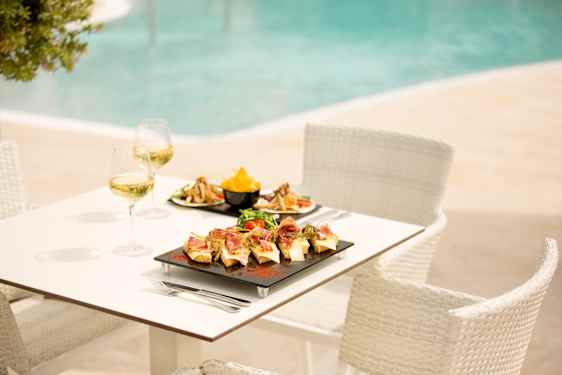 All Inclusive i august