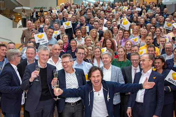 Petter Stordalen, Sunclass Airlines og Spies