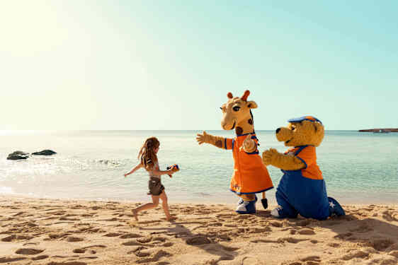 Lollo, Bernie och flicka på stranden