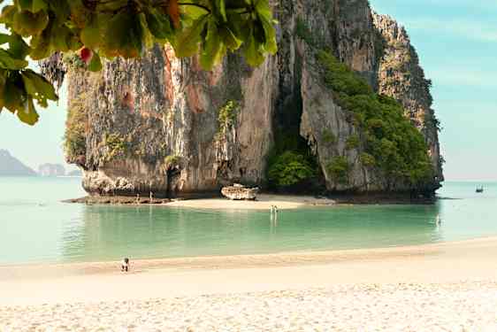 Bestil flybilletter til Thailand og stranden i Krabi