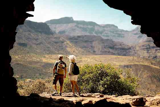 Par vandrer på Gran Canaria