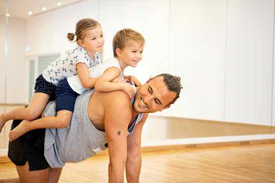 Familiegymnastik og familieyoga