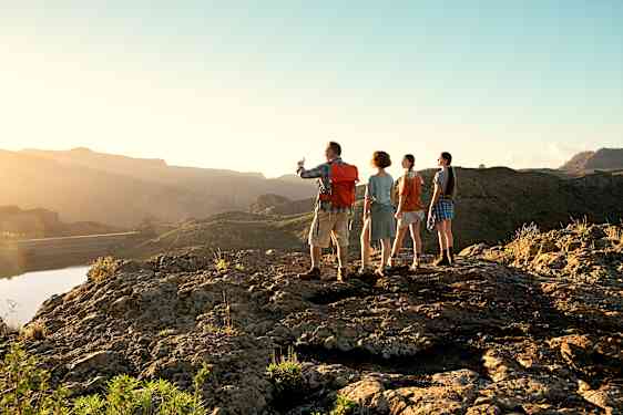 Familie på vandretur