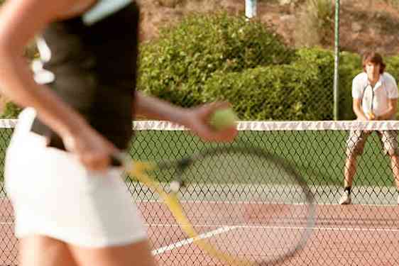par der spiller tennis