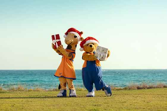 Lollo & Bernie med julegaver - hold jul i udlandet