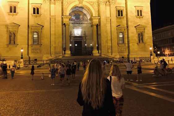 St. Stefans Basilika om aftenen