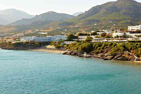 Ocean Beach Club Kreta set fra havet.